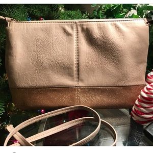 ✖️ALDO beige & gold glitter clutch